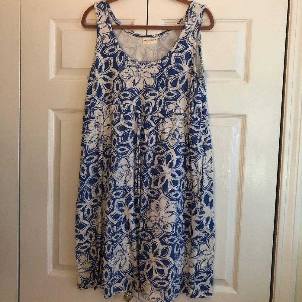 Sleeveless summer dress
